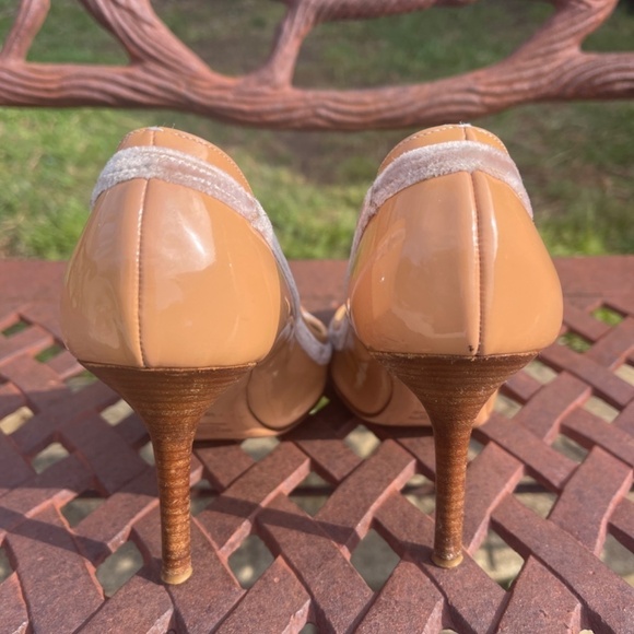 Valentino Apricot Bow Detail Round Toe Wood Stacked Heel Pumps - Picture 5 of 10